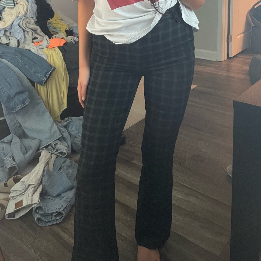 Plaid pattern trousers